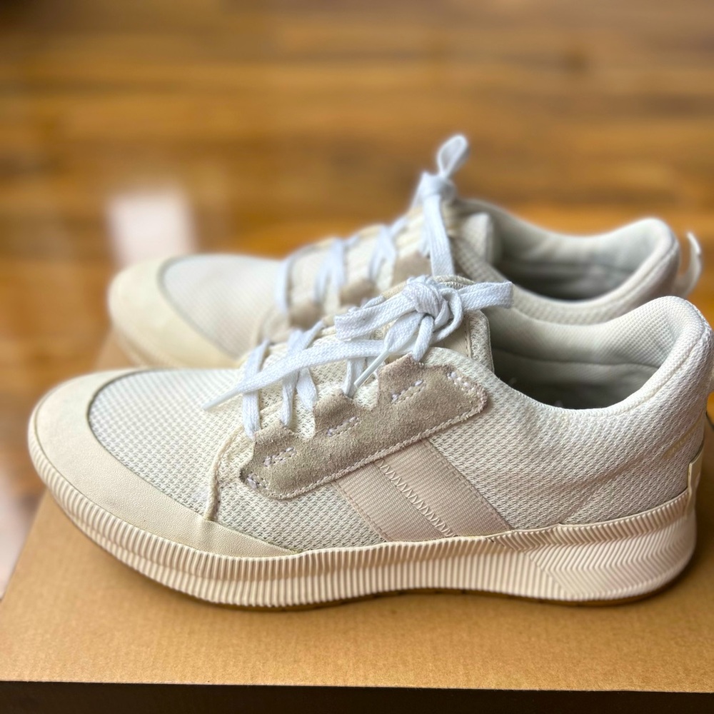 Sorel Waterproof Sneakers shoes  outdoor women size 11